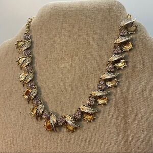 Coro Vintage necklace Circa 1919-1950-Gold Tone